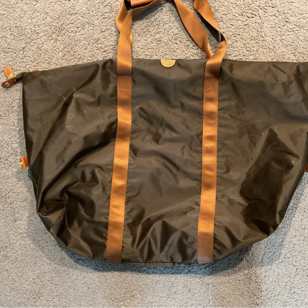 Bric’s Vintage Extra-Large Brown Duffle Travel Overnight Bag Carry-On Luggage